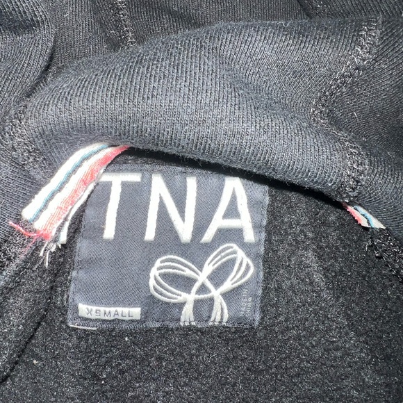 Aritzia cozy fleece hoodie TNA - Picture 2 of 2